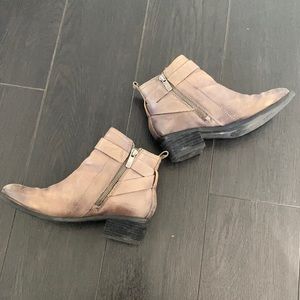 Vince Camuto VP Beamer Brown Leather Bootie 6.5